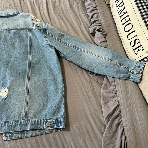 (NWT) Light Denim Distressed Jean Button Up Jacket - Picture 9 of 10